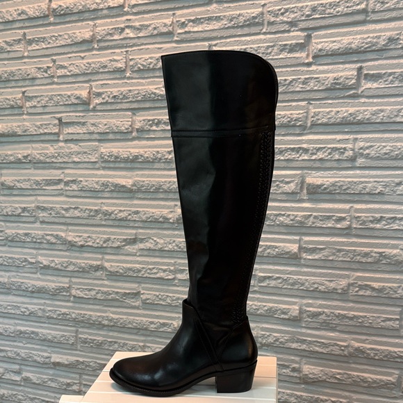 Elegant Black Knee-High Women's Boots - Picture 4 of 14